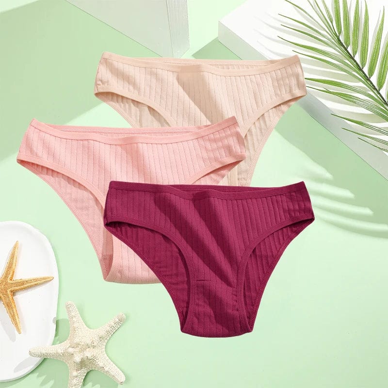 Three-pack women's cotton briefs by FINETOO, low-rise solid panties in XS-7XL, comfortable and breathable underwear for women.