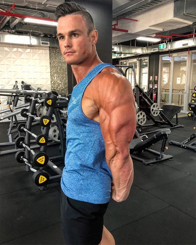 Showlu men's running vest made of breathable polyester, designed for fitness training and bodybuilding.