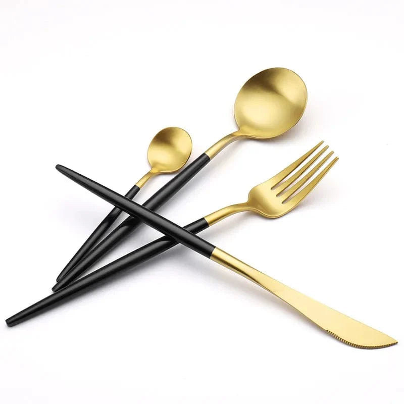 Showlu black porcelain dinner plates with gilt rim, part of ceramic tableware set for serving food like rice, salads, or noodles.