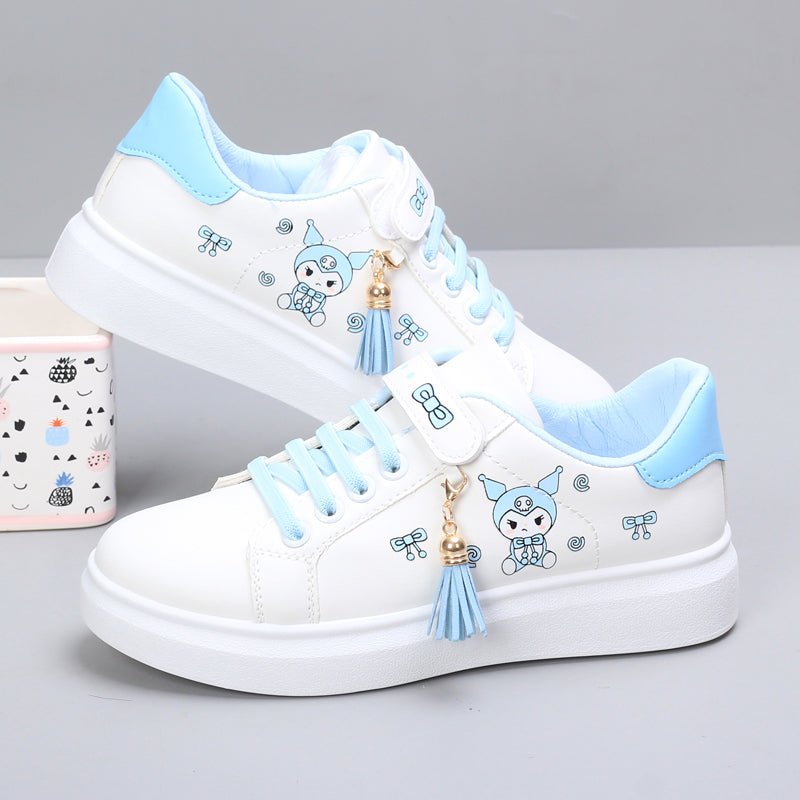 Girls white PU leather low ankle sports board shoes, perfect for kids' casual and active wear, featuring a stylish design.