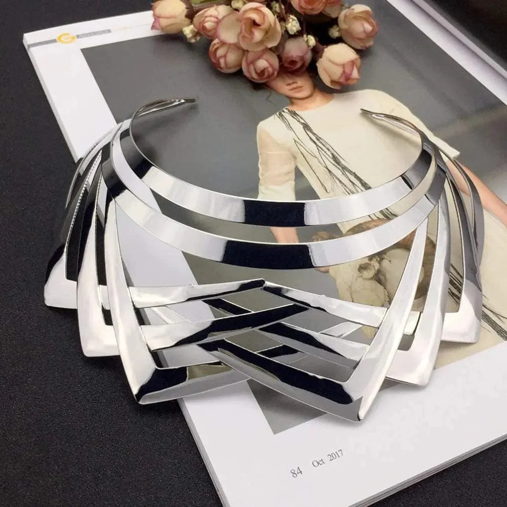 Gothic alloy choker necklace by Showlu Fashion, featuring a punk geometric design for women’s statement jewelry.