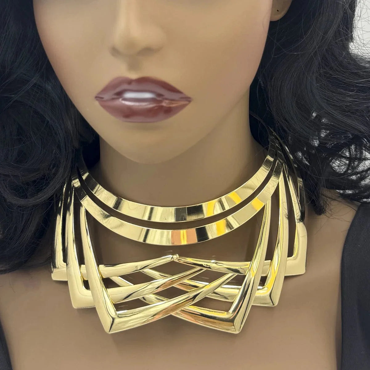 Gothic alloy choker necklace by Showlu Fashion featuring punk geometric design, short collar style, statement jewelry for women.
