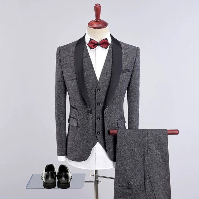 Green fruit collar men's dinner suit by Showlu Fashion, formal stage tuxedo with stylish design and tailored fit.