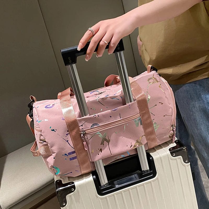 Scione graffiti print waterproof gym bag with shoe pocket, ideal for travel, fitness, and sports, suitable for girls and boys.