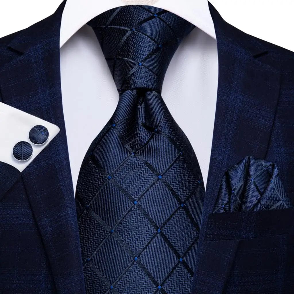 Hi-Tie solid gold yellow silk tie set with matching handkerchief and cufflinks, perfect for men's wedding and business attire.