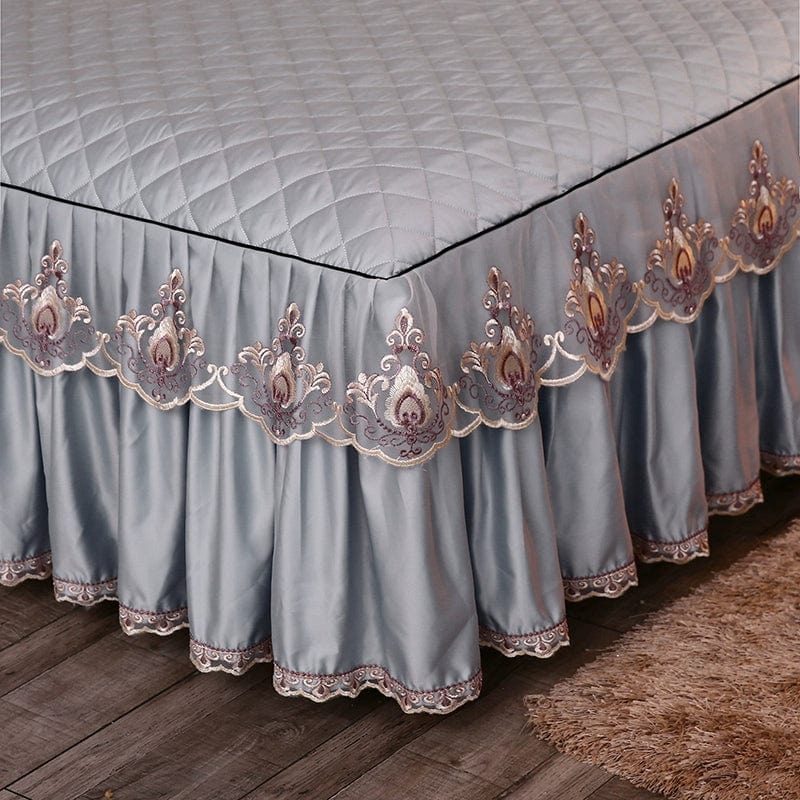 High-quality Gao Wang Tencel quilted bed sheet three-piece set with non-slip backing, thickened for comfort and durability.