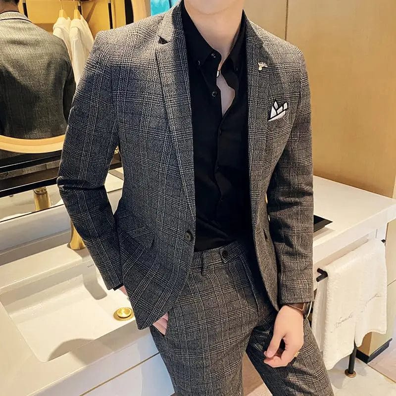 Showlu men's slim fit business suit with matching trousers, stylish 2-piece set for smart casual or formal occasions.