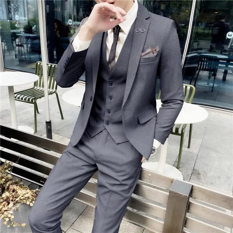 SHOWLU Men's British slim fit three-piece suit with jacket, vest, and trousers, stylish and tailored for formal occasions.