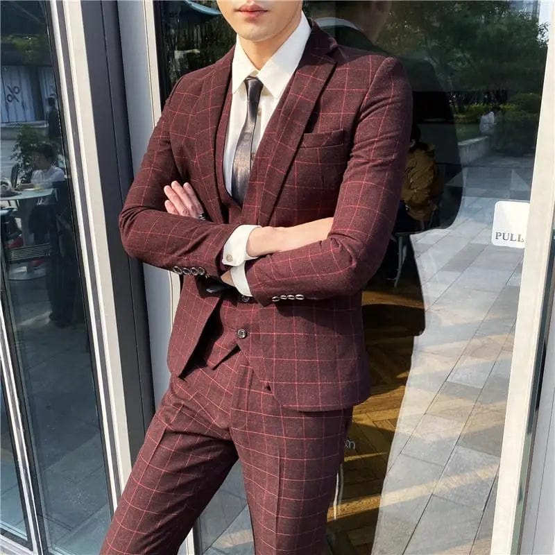 SHOWLU Men's British slim fit three-piece suit with jacket, vest, and trousers, stylish and tailored for formal occasions.