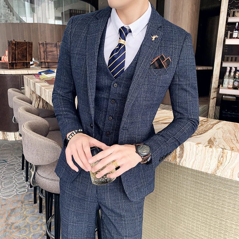 Showlu Fashion men's plaid three-piece suit with vest and trousers, slim fit business casual style, stylish and handsome.