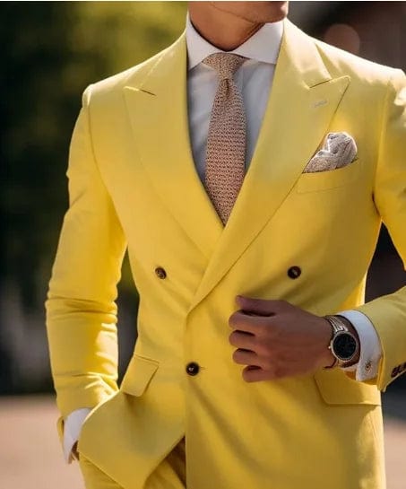SHOWLU Brown double-breasted men's suit, slim fit 2-piece set with peaked lapel blazer and matching pants, formal and stylish.