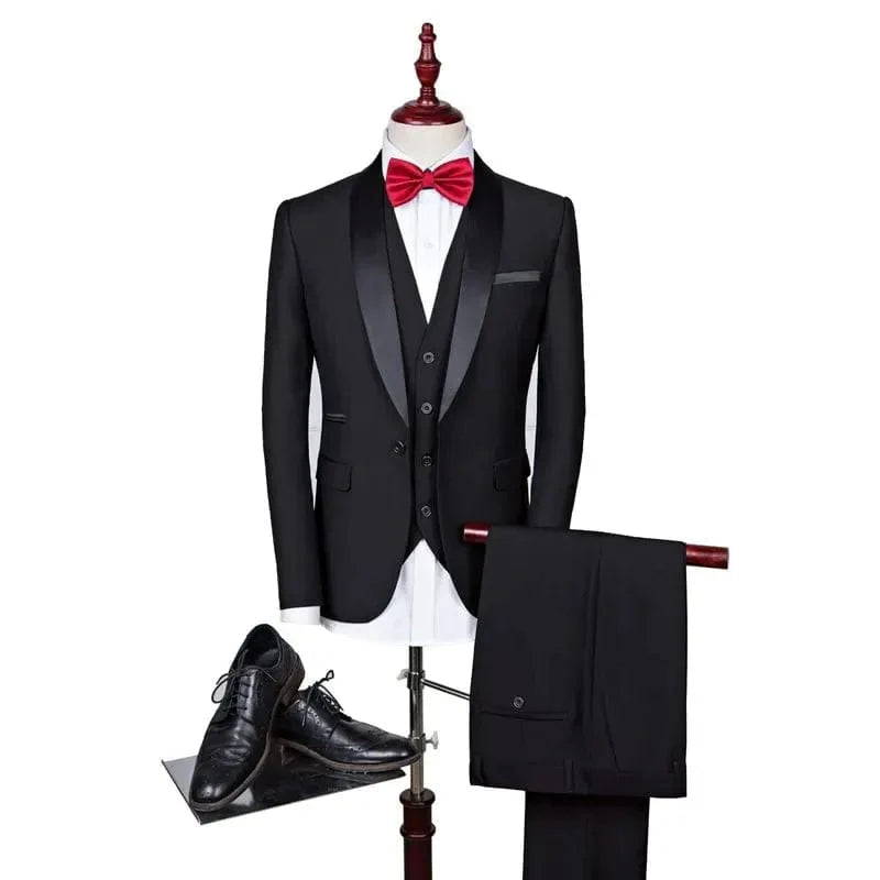 Green men's 3-piece slim fit wedding suit by Showlu Fashion, includes jacket, vest, and trousers in British style.