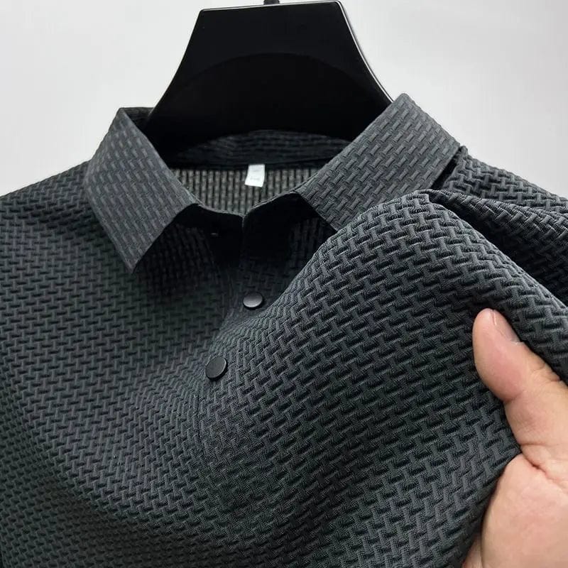 Showlu men's short sleeve polo shirt in breathable fabric, suitable for summer business casual, with a classic collar and sleek fit.