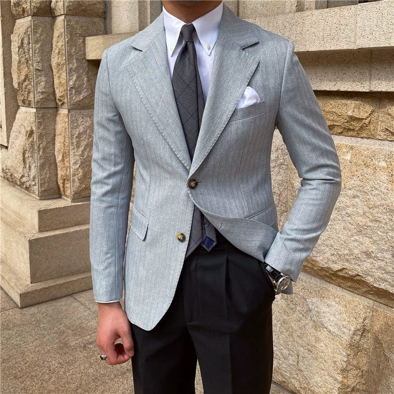 Men's slim fit striped leisure suit in autumn English style by Showlu Fashion, featuring classic striped design and tailored fit.