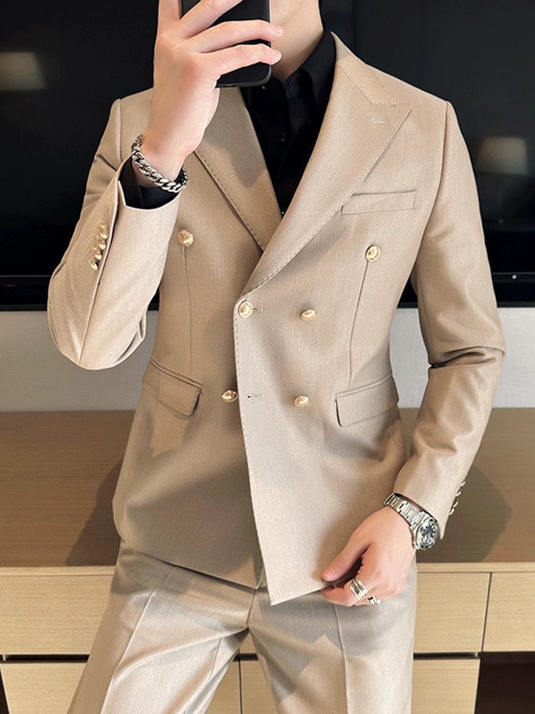 Hanson men's slim fit white double-breasted blazer with a casual yet formal style, featuring a collar and clean lines.