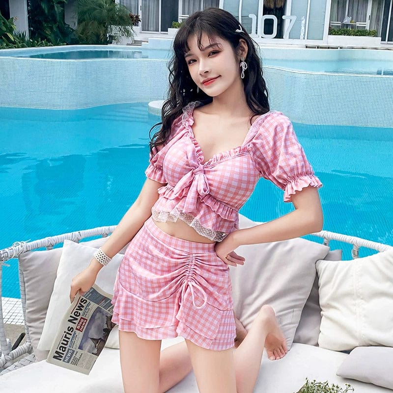 Showlu Fashion Two-Piece Split Swimsuit with conservative skirt, suitable for hot springs and swimming, designed for small-chested women.