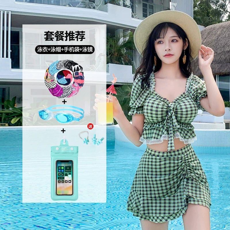 Showlu Fashion Two-Piece Split Swimsuit with conservative skirt, suitable for hot spring bathing and small-chest women, stylish and modest.