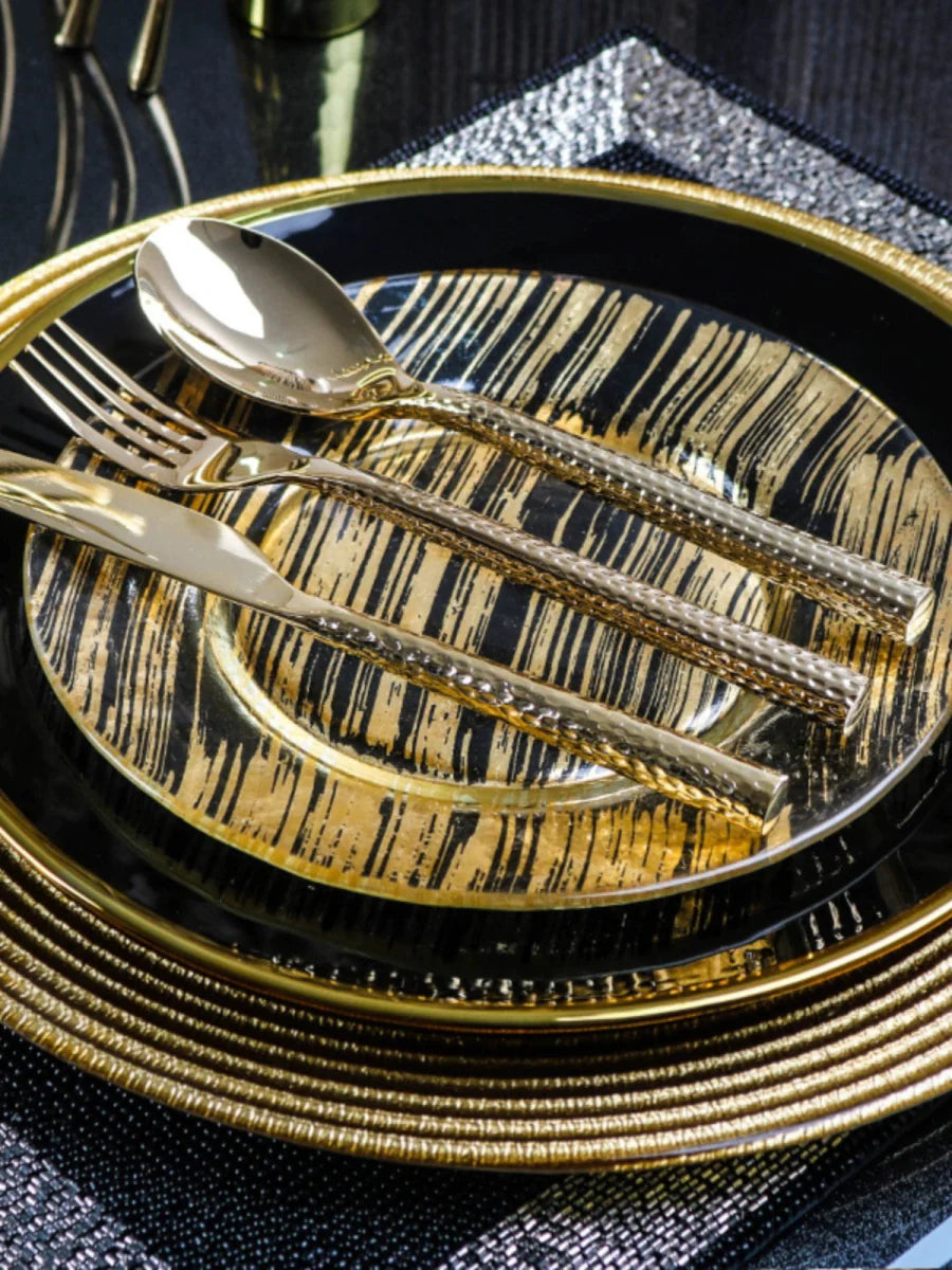 Showlu Luxury Bone China Dinner Plate with black and gold edge, elegant flat dish for steak and dinner presentation.