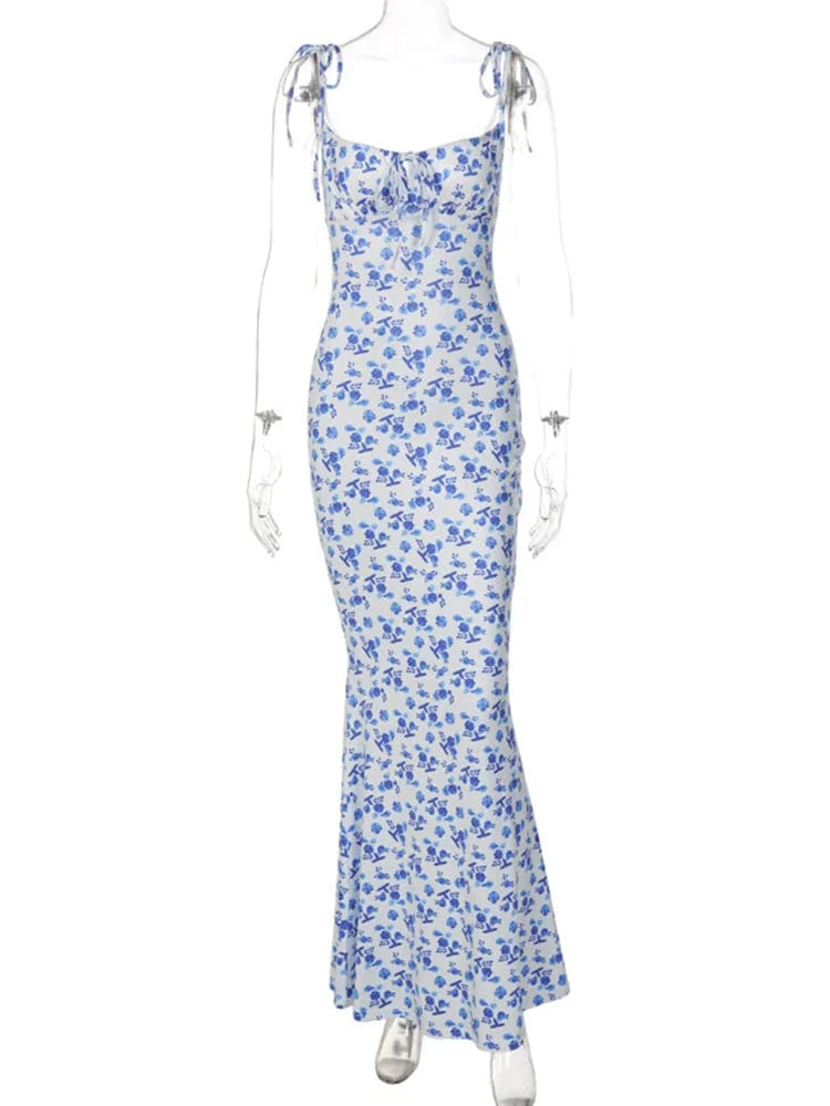 Hugcitar women's floral spaghetti strap bodycon summer maxi dress in lightweight fabric, ideal for beach or vacation wear.
