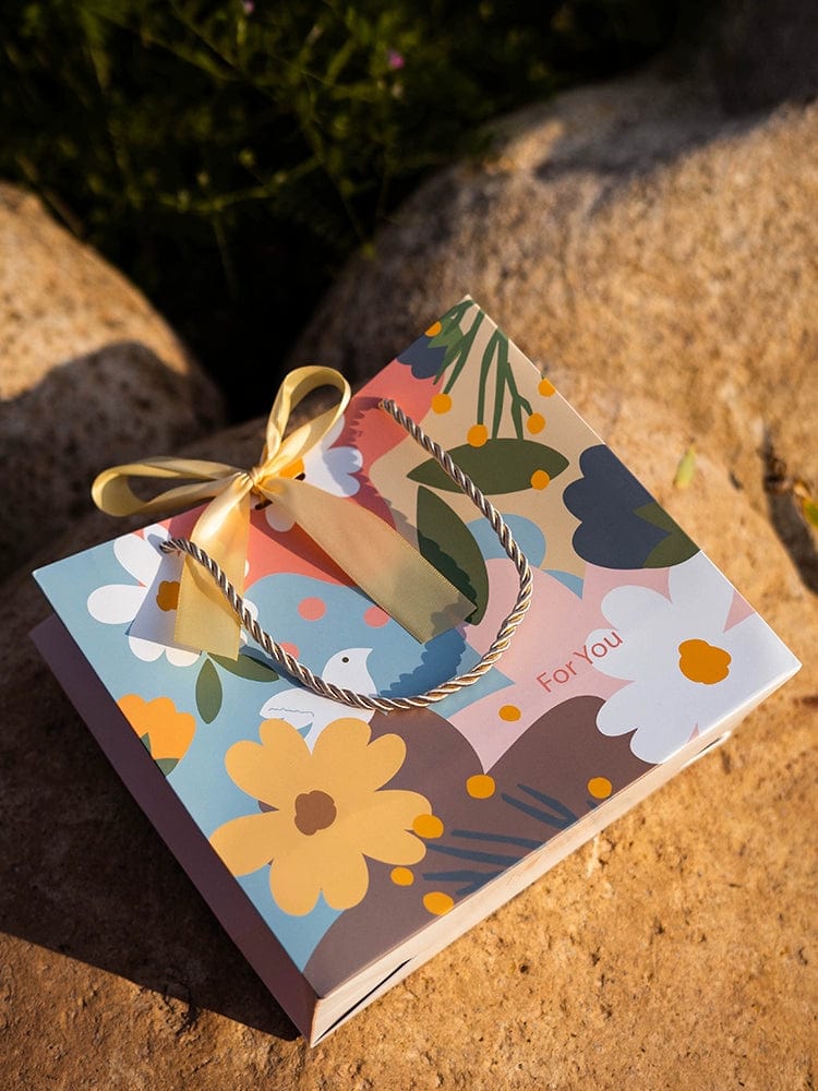 Mori Leaf contrast color paper gift bag by SHOWLU FASHION STORE, minimalist holiday handbag for celebration or gifting.