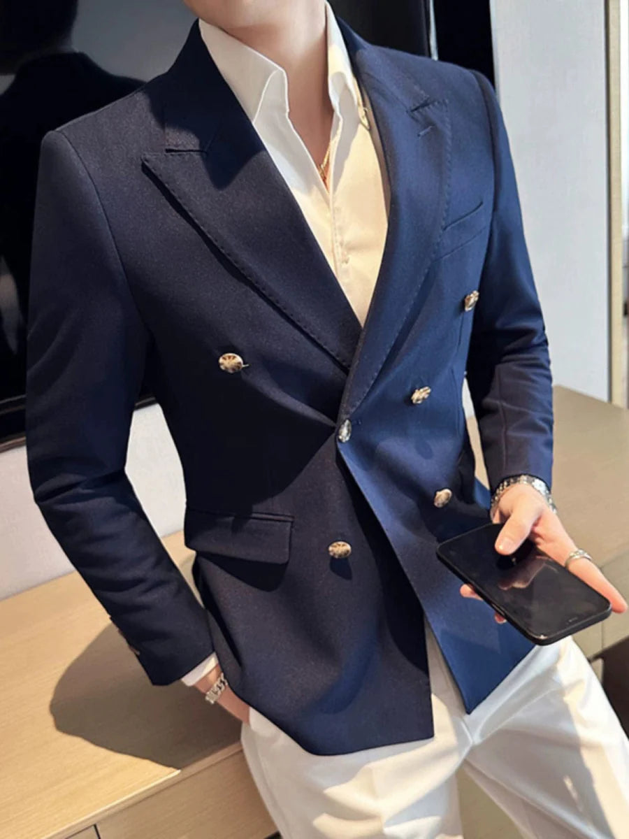 Slim fit white business coat by Hanvenchy, double-breasted Italian style, tailored for a sleek, professional look.