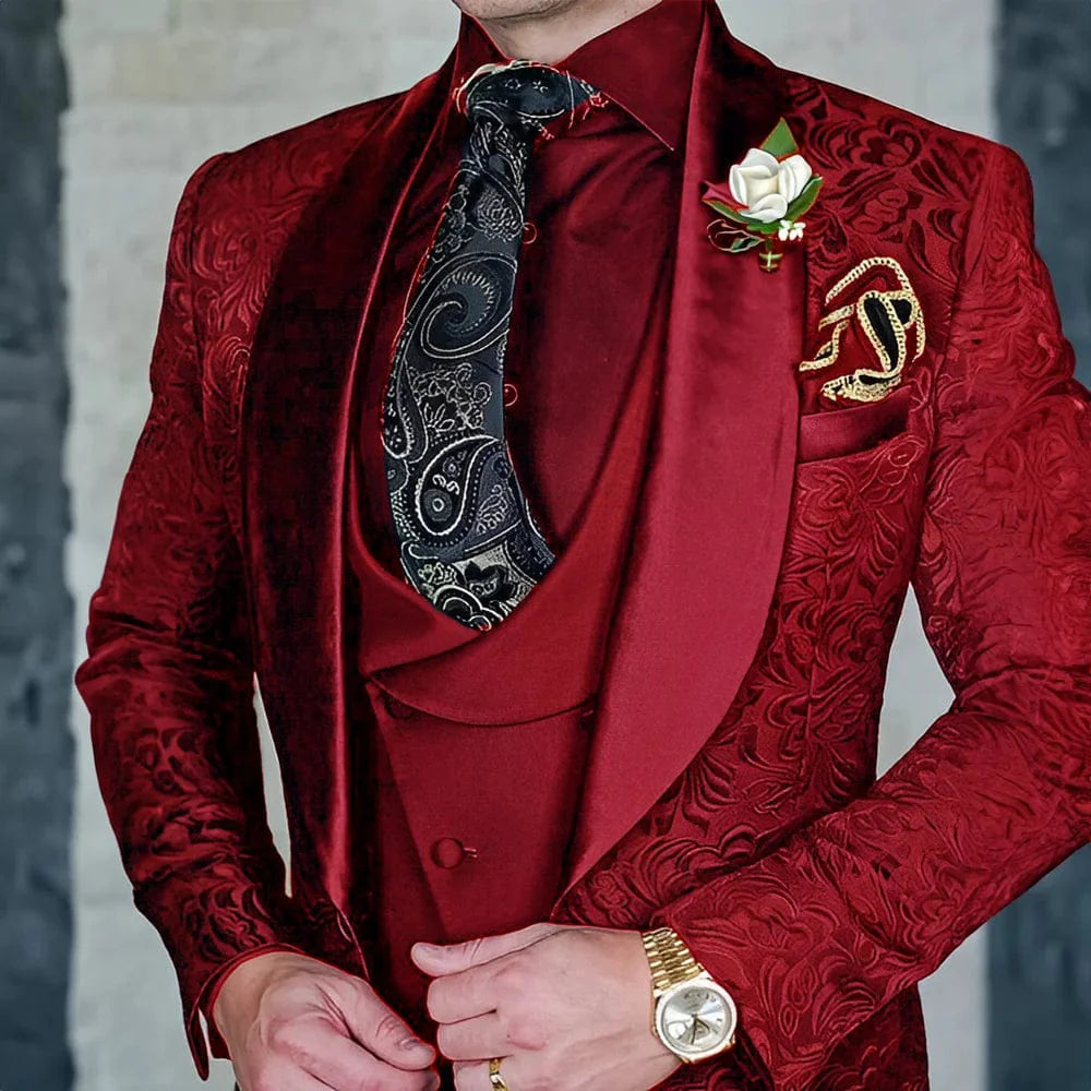 Elegant men's SHOWLU FASHION 3-piece jacquard tuxedo suit set, perfect for formal events and parties.