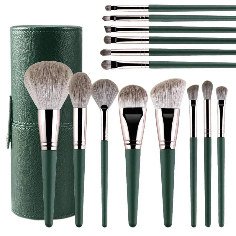 Set of 14 Showlu Fashion Store JTFIL makeup brushes with soft, fluffy foundation, eye shadow, blush, and blending brushes for makeup application.
