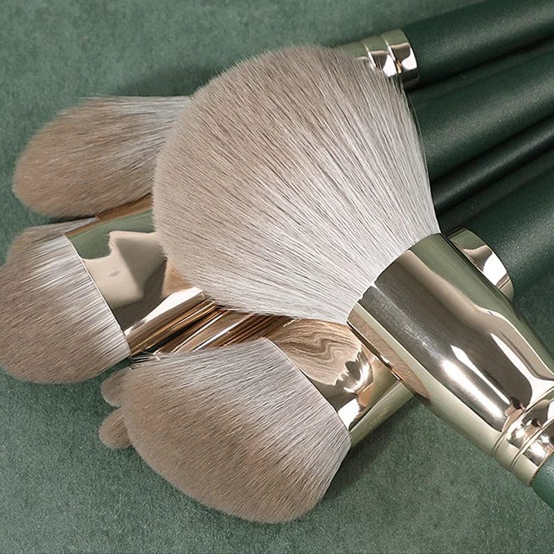 JTFIL 14-piece makeup brush set with soft, fluffy foundation, eye shadow, blush, and blending brushes for beauty application