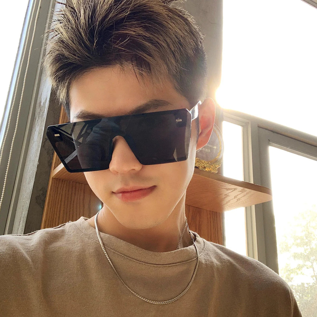 Showlu Retro Square Sunglasses with large rims, UV protection, trendy fashion eyewear for men and women, stylish and slim look.