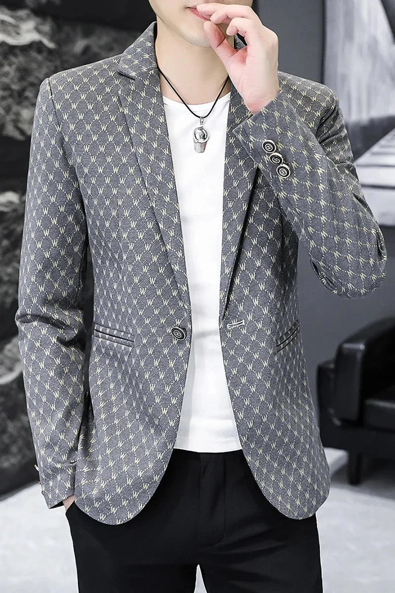 Slim fit men's blazer with Korean letter print, casual and stylish, featuring a modern design perfect for streetwear and business casual.