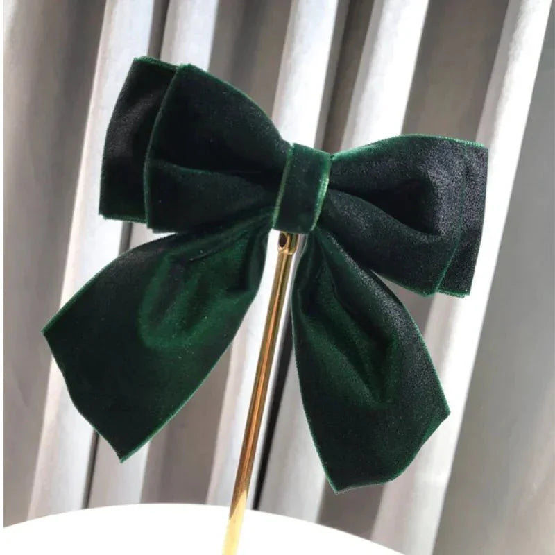 Velvet bow tie brooch for women, elegant cravat accessory with a bowknot design, ideal for college-style shirts and jewelry.
