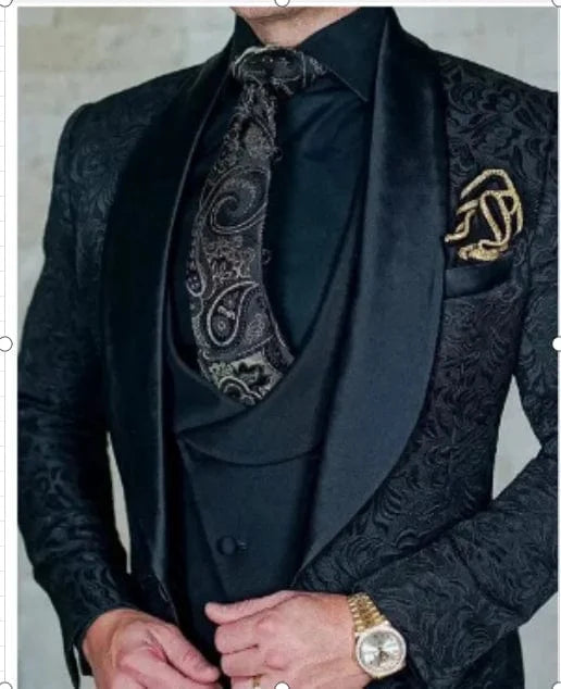 Men's black and white polka dot wedding suit by SHOWLU FASHION, slim fit 3-piece tuxedo with shawl lapel, ideal for formal events.