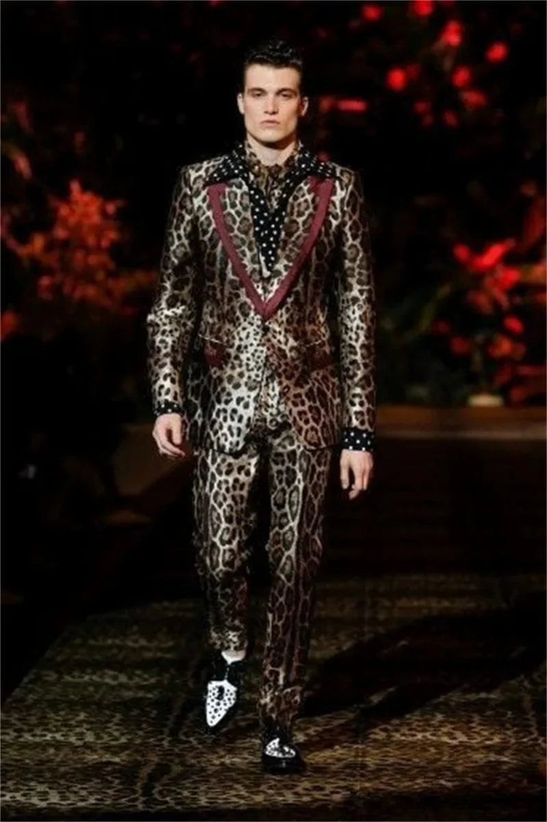 SHOWLU FASHION Men's Leopard Velvet 2-Piece Suit with blazer and trousers, slim fit tuxedo for wedding or formal occasions.