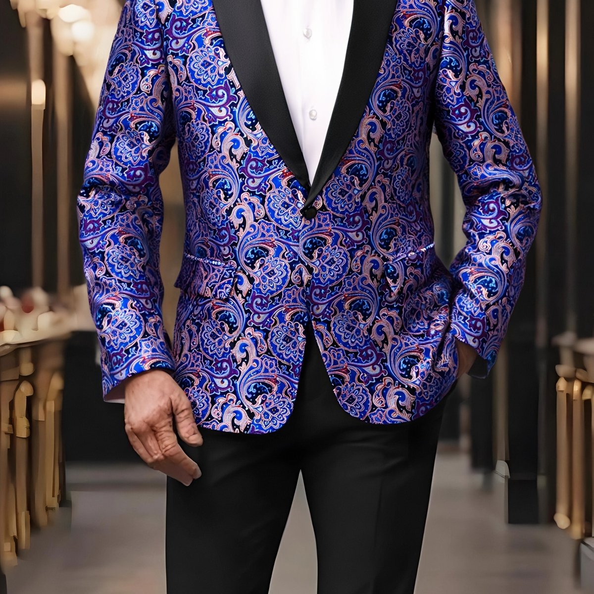 Men's floral single-breasted tuxedo blazer by SHOWLU FASHION with bow tie, regular fit, casual and wedding suitable, floral design.