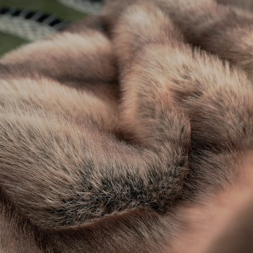 Luxury faux fox fur blanket from SHOWLU FASHION STORE, soft polyester throw for sofa and bed decoration with plush fur texture.