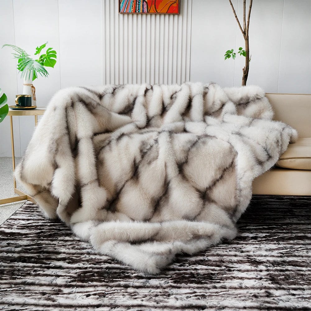 Luxury faux fox fur blanket by SHOWLU FASHION STORE, soft polyester throw for sofa and bed with plush, high-end fur texture.