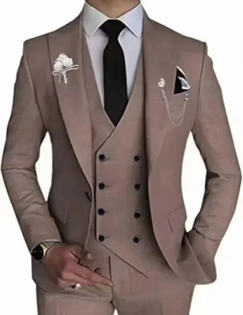 SHOWLU Men's 3-Piece Peak Lapel Business Suit with blazer, vest, and pants, ideal for weddings and formal events.
