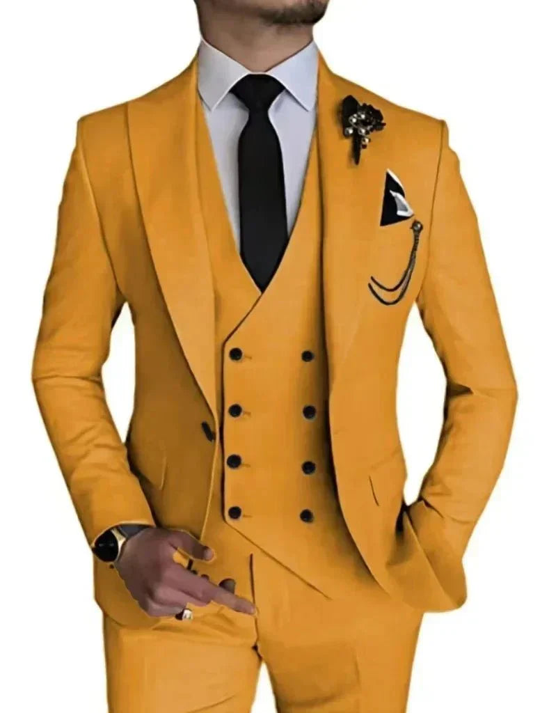SHOWLU Men's 3-Piece Peak Lapel Business Suit with blazer, vest, and pants, ideal for weddings and formal occasions.