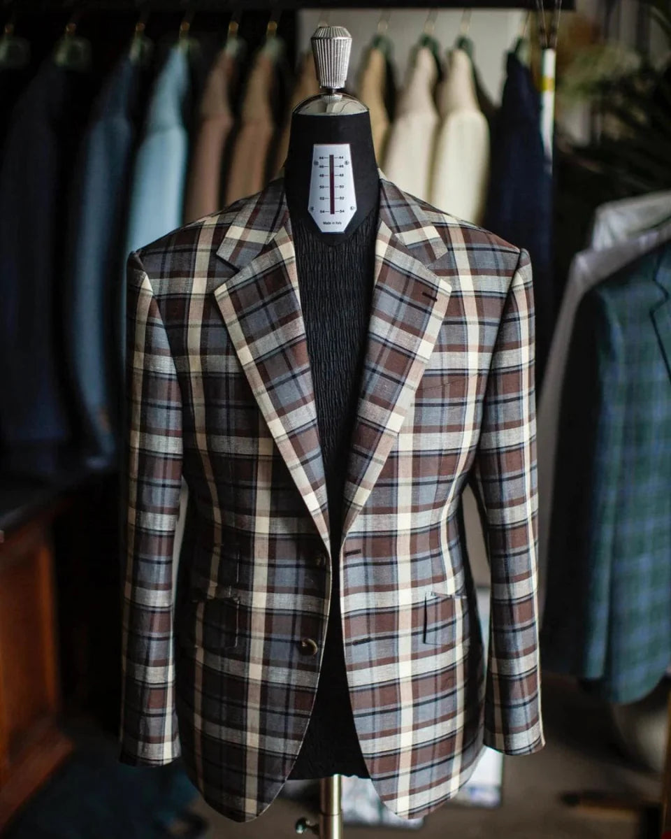 SHOWLU FASHION STORE men's plaid double-breasted wedding blazer with notch lapel, slim fit tuxedo jacket for formal events.