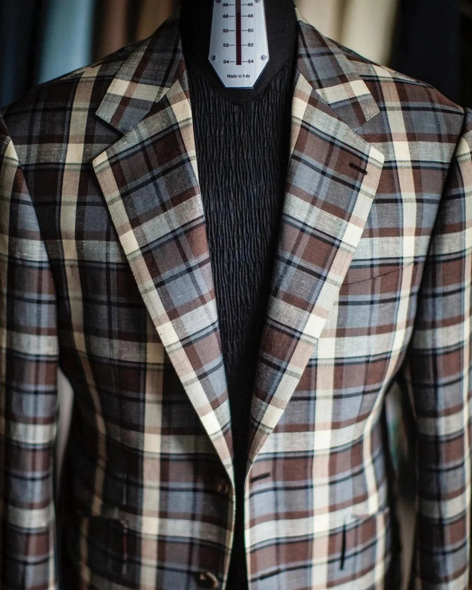 Luxury men's plaid wedding blazer by SHOWLU FASHION, double-breasted slim fit tuxedo jacket with notch lapel for formal occasions.