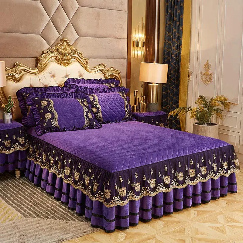 Luxury Dudaxury crystal velvet quilted bedspread with lace bed skirt set, soft bedding with pillowcases for king and queen size beds.