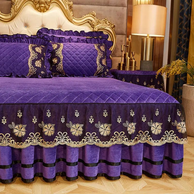 Luxury Dudaxury crystal velvet quilted bedspread with lace bed skirt set, includes pillowcases for king and queen size beds.