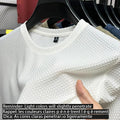 Showlu men's wrinkle-resistant short sleeve T-shirt with round neck, breathable fabric, ideal for summer leisure wear.