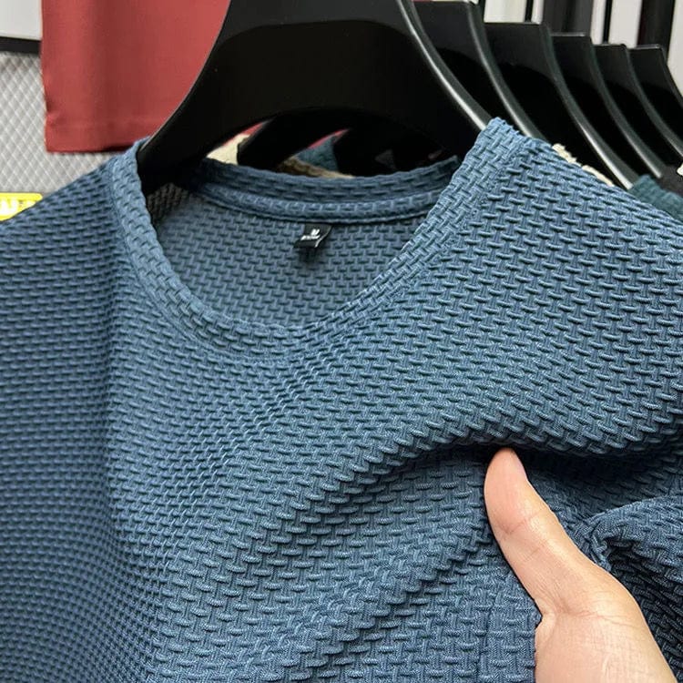 Showlu men's wrinkle-resistant short sleeve T-shirt with round neck, breathable fabric, perfect for summer casual wear.
