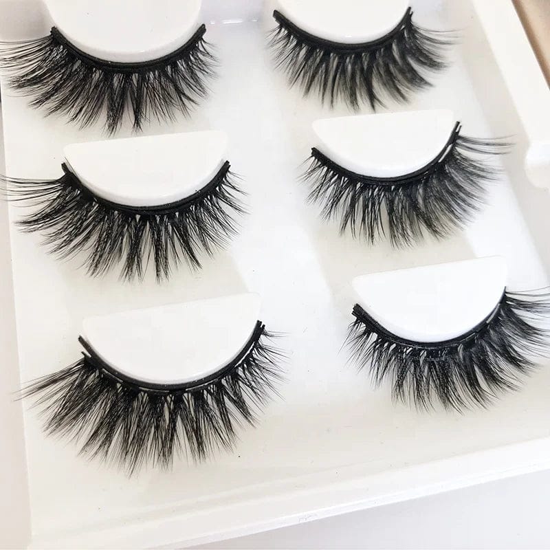 Lilian Magnetic Eyelashes and Eyeliner Set by Showlu Fashion Store with 3 pairs of 3D silk false lashes and magnetic eyeliner.
