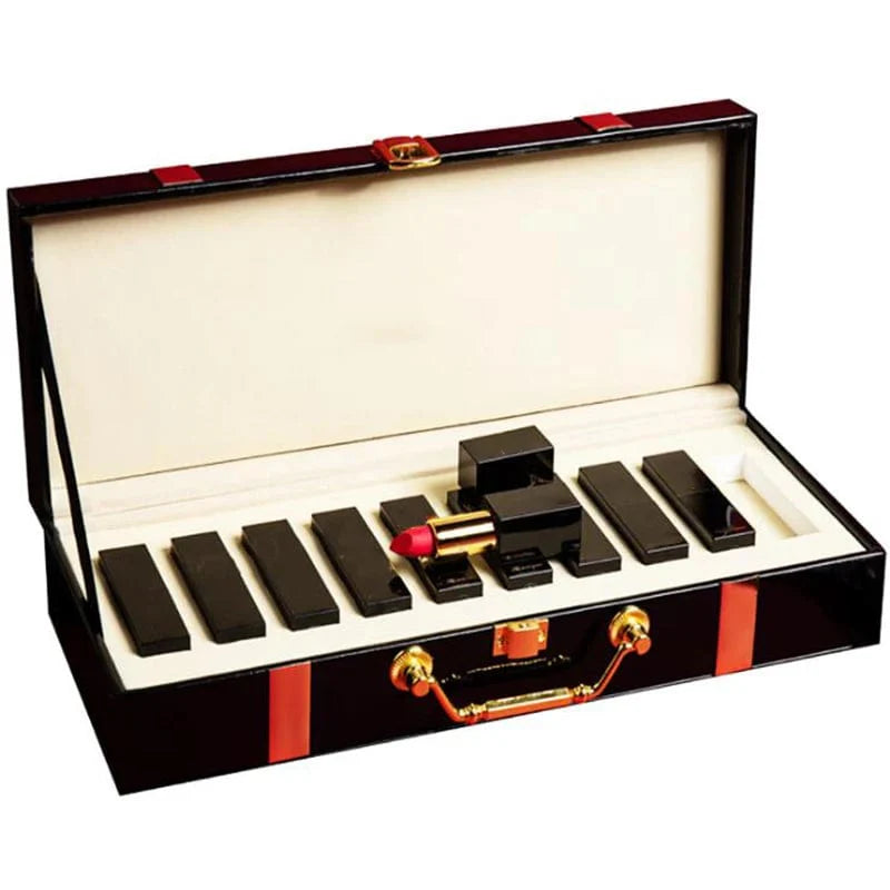 Showlu Fashion vegan lipstick set with velvet matte waterproof lip glosses arranged in a gift box, custom logo options included.