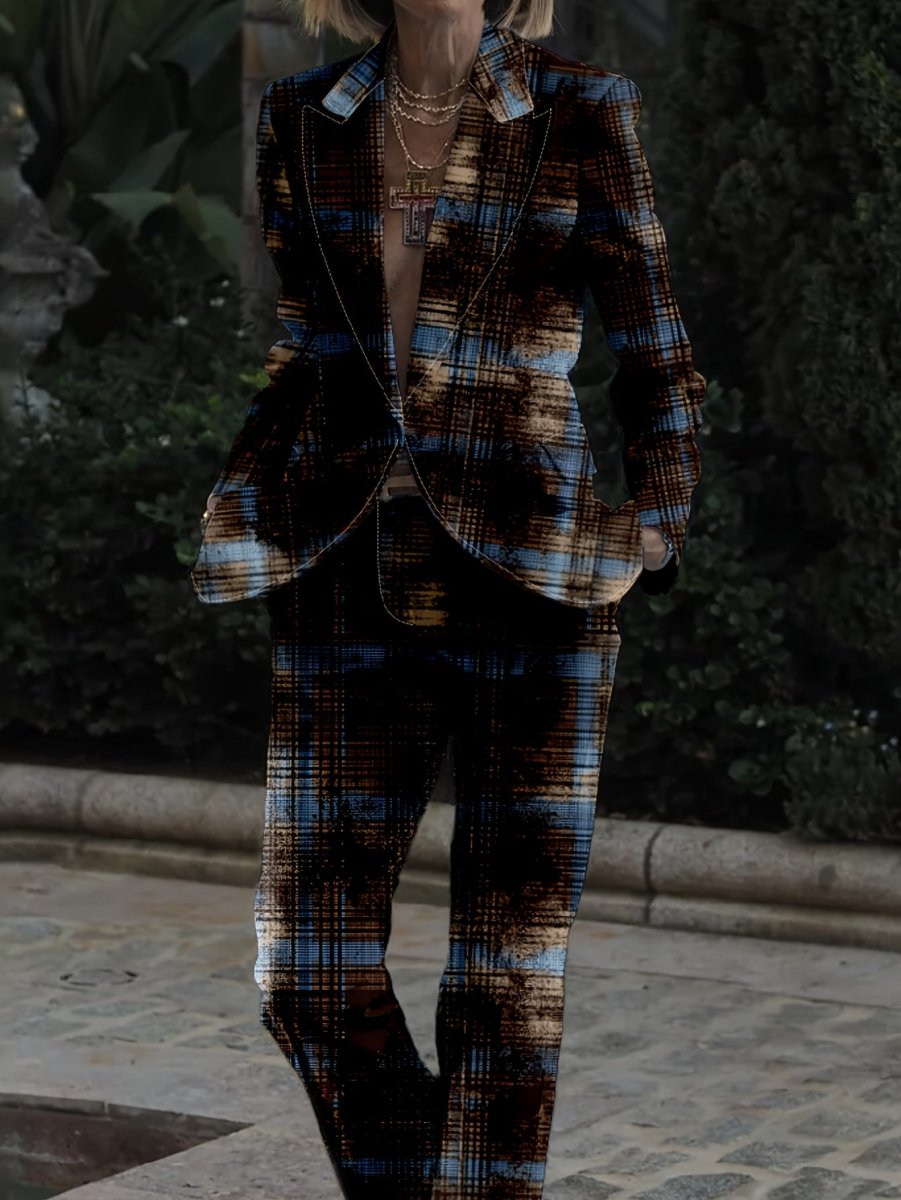 Slim fit digital print men's party suit set featuring jacket and long pants, stylish western-inspired nightclub fashion.