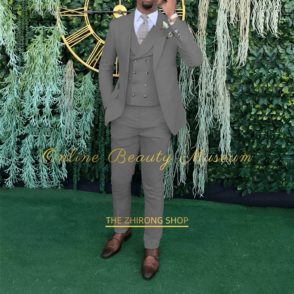 Men's 3-piece wedding suit by Showlu Fashion, featuring a single-breasted jacket, vest, and trousers for formal occasions.