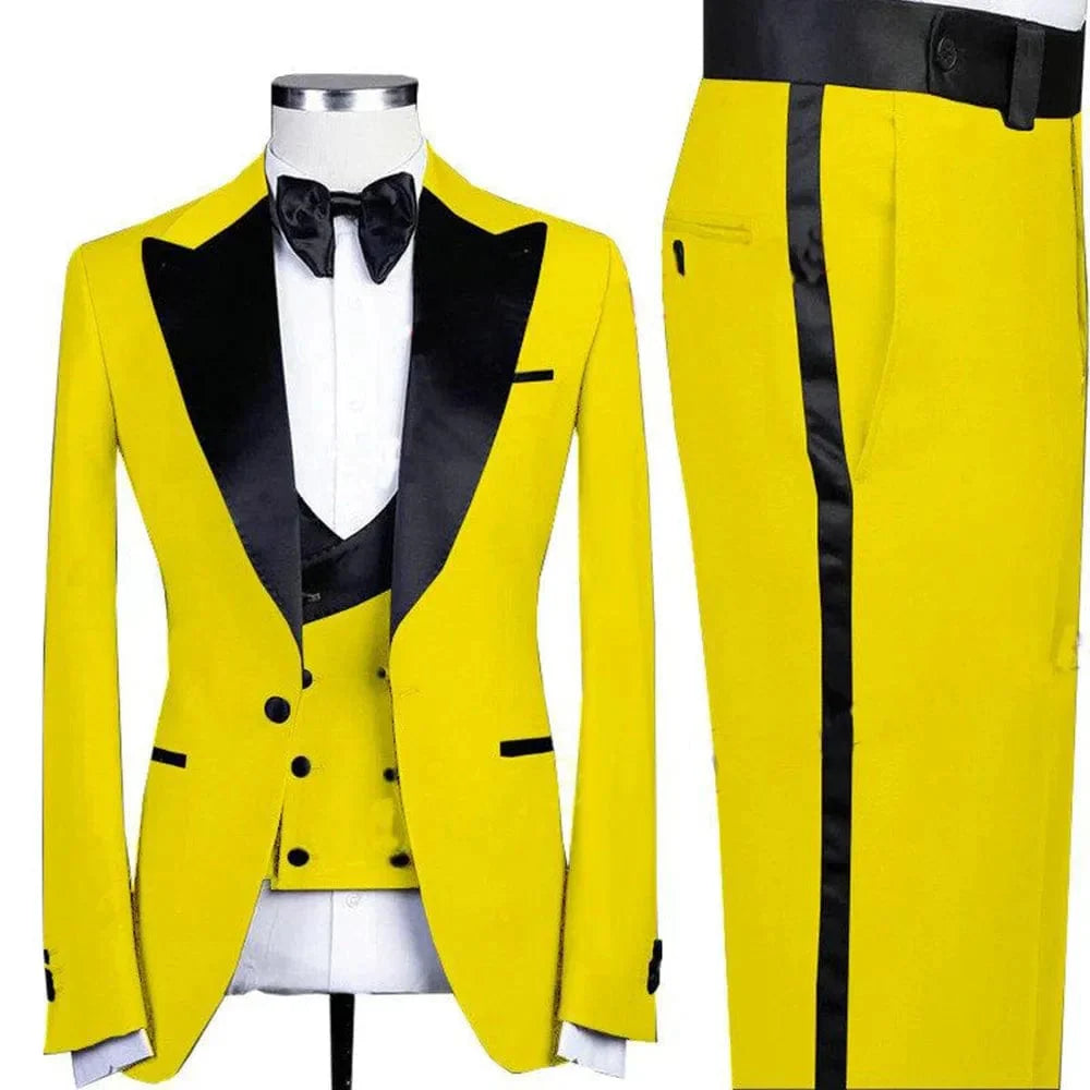 Men's green slim fit 3-piece wedding suit with peaked lapel, jacket, trousers, and vest, suitable for prom or groom wedding attire.