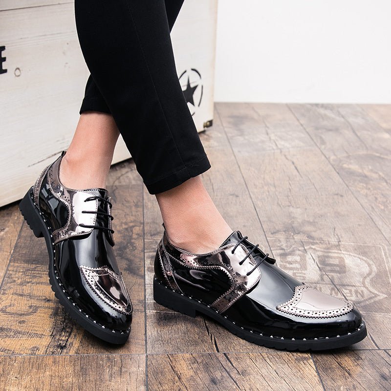 Men's black and gold wingtip Oxford dress shoes by SHOWLU FASHION STORE, glossy PU leather with perforated detailing and rubber sole.